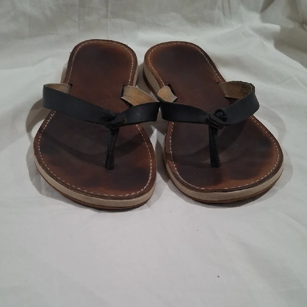 OluKai Women's  Black and Brown Flip-Flops Size 9